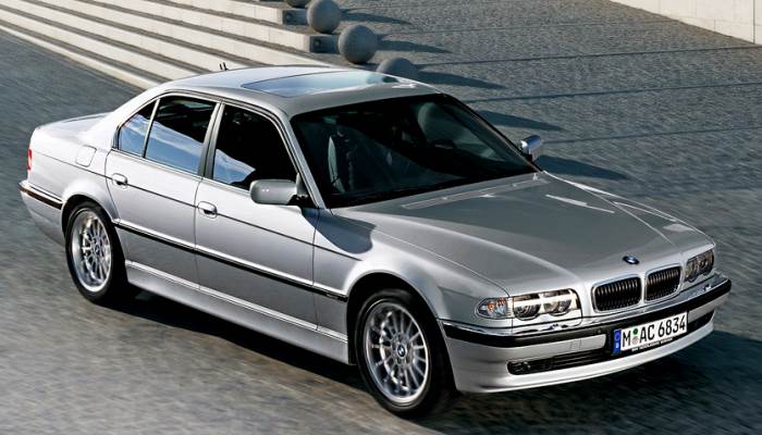 foto-BMW-7-E38-foto
