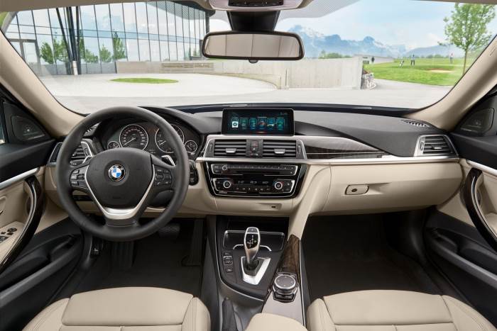 BMW 3 GT-2016